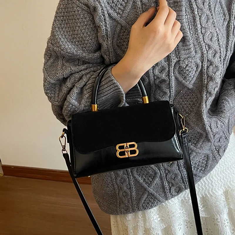 Fashionable Vintage Diaper Bag Ladies Shoulder Bag High End Minimalist Letter Logo Large Capacity For Party Leisure Travel