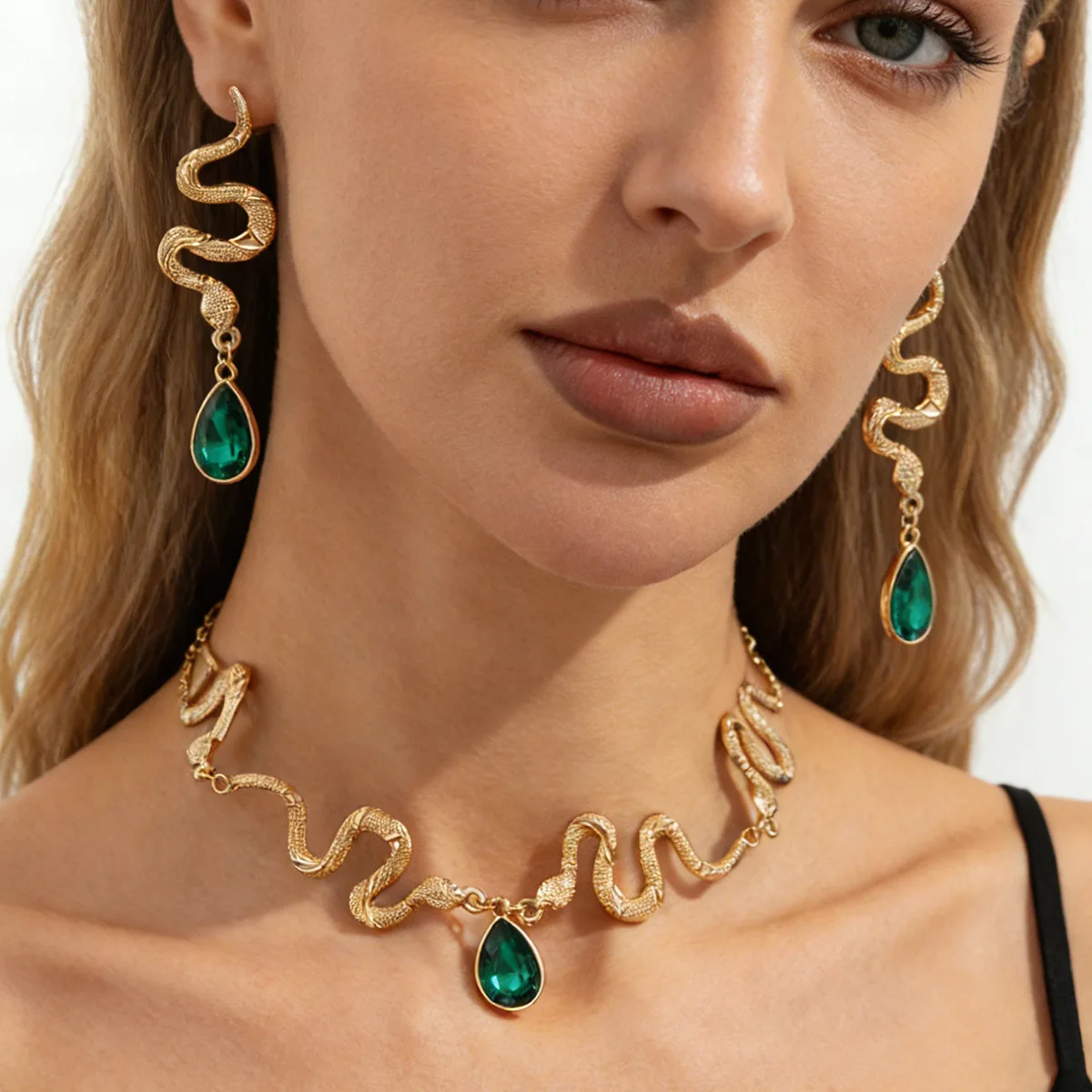 KMVEXO Conjunto de Collar y Pendientes Góticos con Serpientes Entrelazadas y Cristal en Forma de Gota, Joyería Punk para Fiesta, Colgante Grunge, Gargantilla con Amuleto de Brujo