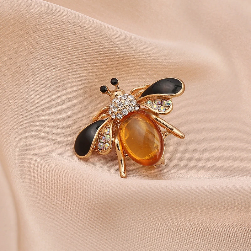 Cute Rhinestone Bee Brooch Women Party Accessories Insect Pearl Corsage Brooches Cardigan Suit Clothing Accessories Gift