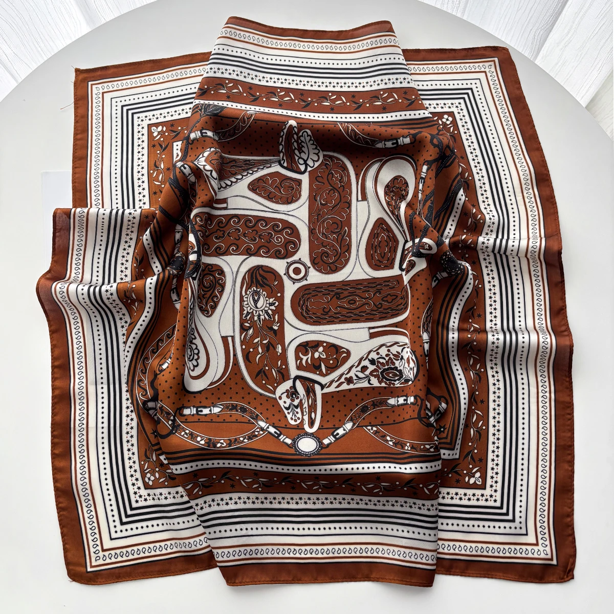Syal Motif Rantai Mewah Wanita - Silk Neck Scarf ulasan dan harga