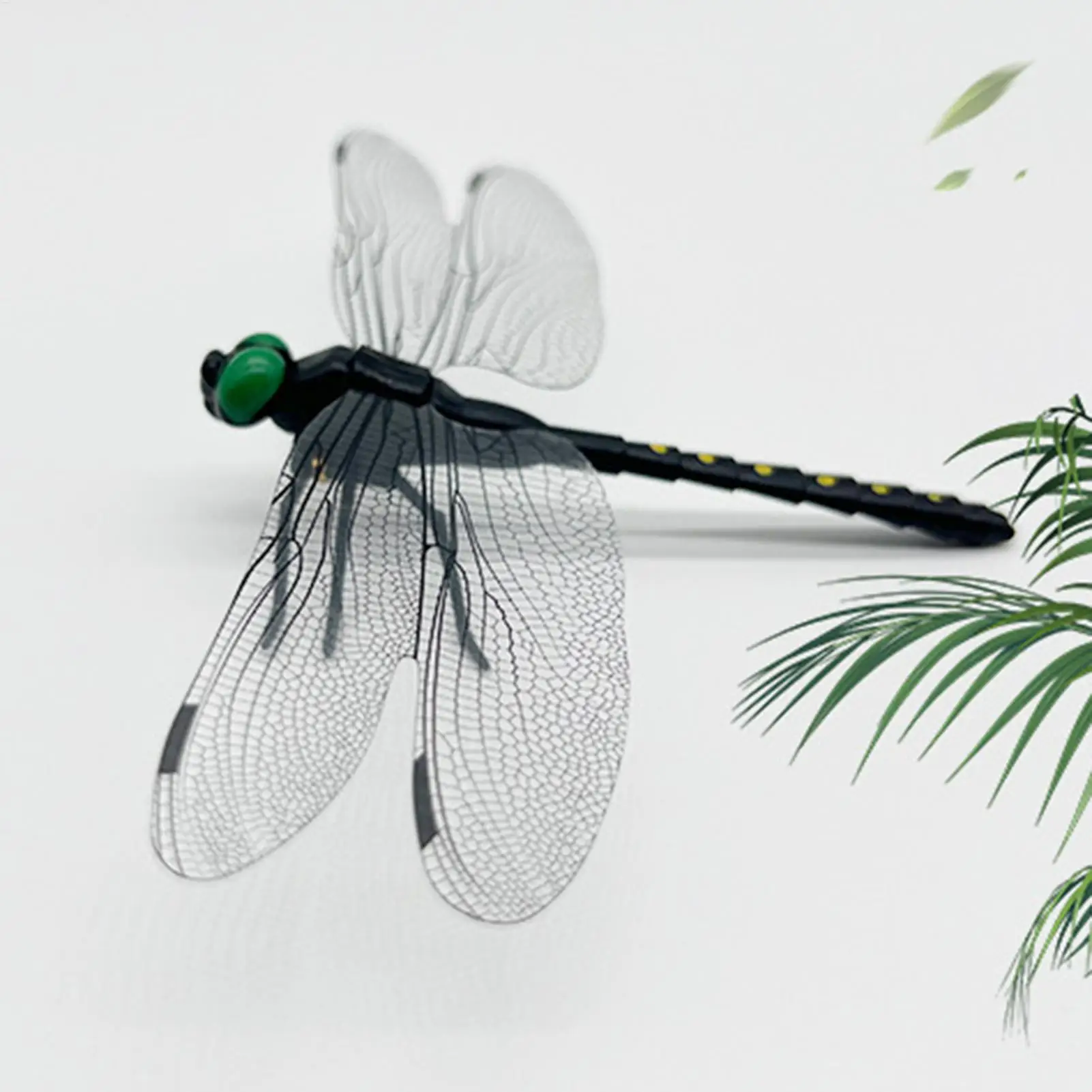 Simulation Dragonfly Insect Model Mosquito Repellent Outdoor Hanging Ornaments Realistic Insect Dragonfly Model For Garden Farm