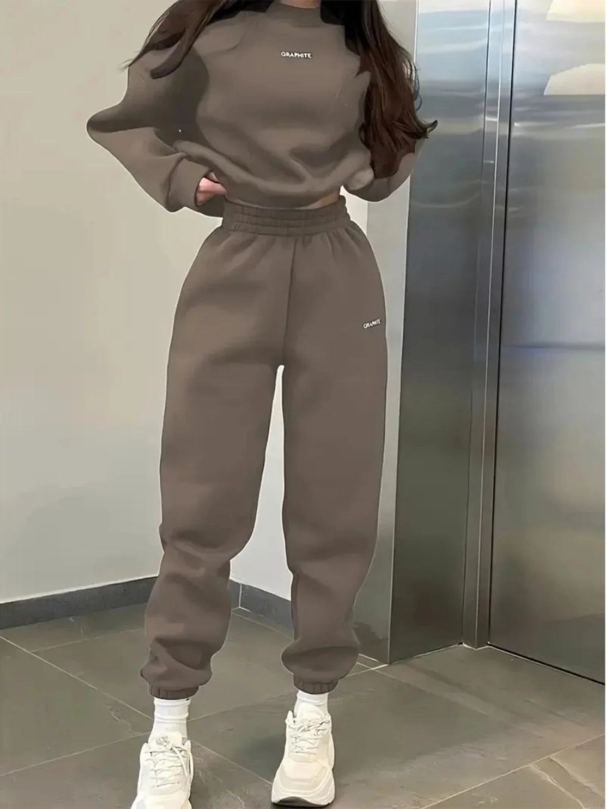 

Women's Long Sve Casual Hoodie Set Comfortable Breathable Sportswear for Young Women Spring Season Chinese Manufacturer