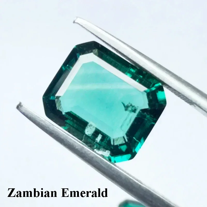 Lab Grown Zambiaanse smaragden Emerald Cut Hydrothermisch handsnijden met scheuren insluitingen in selecteerbaar AGL-certificaat