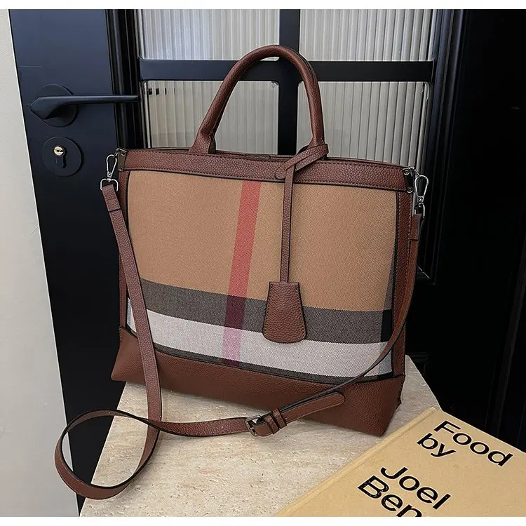 Classic Fashionable Diaper Bag For Women Elegant Crossbody Handbag Luxury Designer Minimalist Vintage Large Capacity Tote Bag