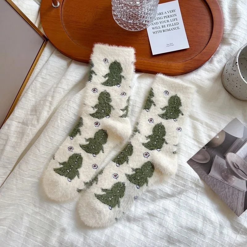 3/6 Paar Winter-Socken für Damen, niedliche Cartoon-Kuh-Socken aus Nerzvelours, weiche, mittelhohe Socken, flauschige, thermische, weiche Dinosaurier-Socken – Detail 8