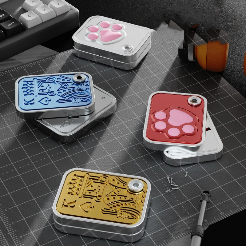 New Stress Cat Paw Fidget Spinner Fingertip Gyro Solution Pressure Reduction Toy Push Poker Push Card EDC Metal Toys Adult Gifts