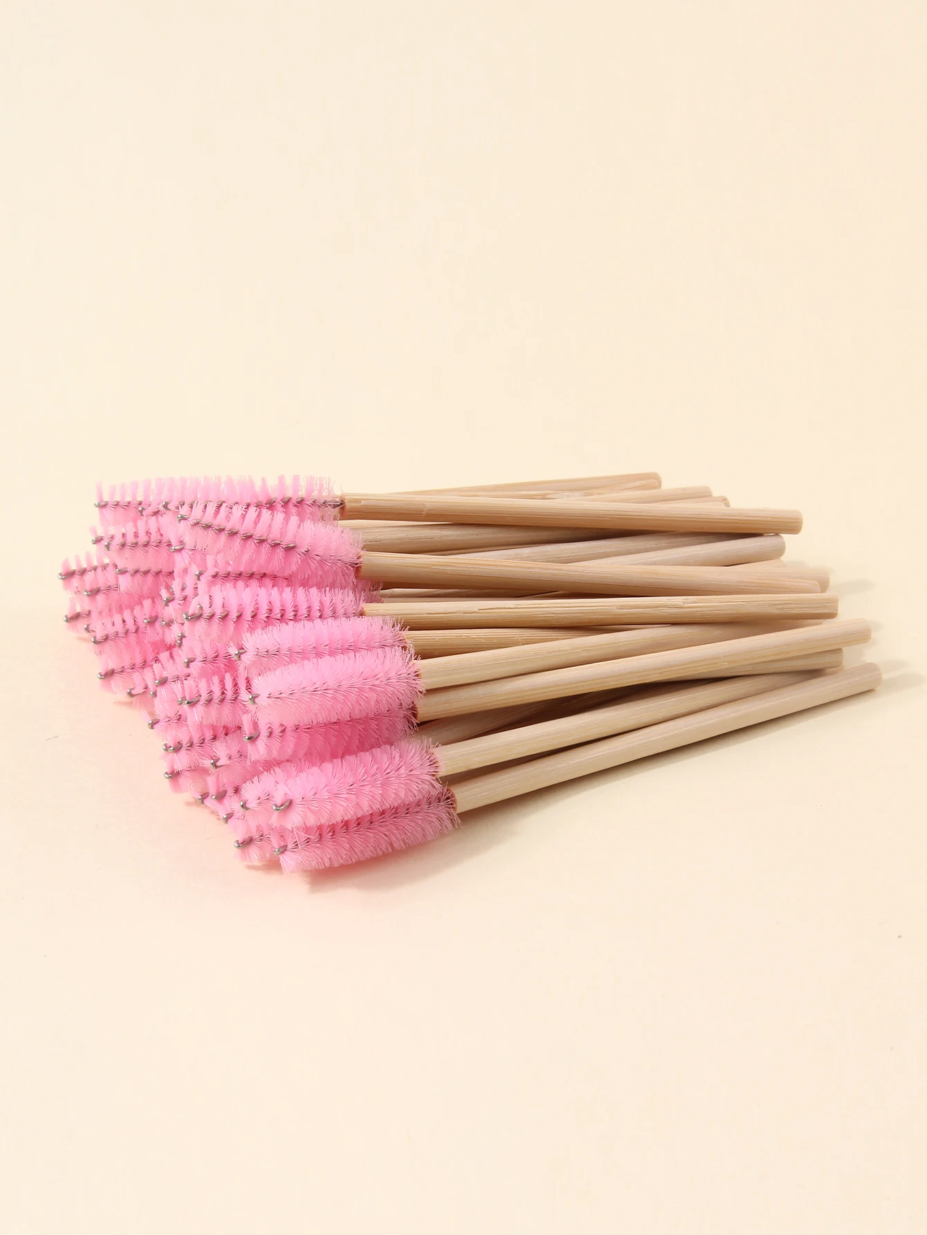 50 SZTUK szczoteczek do tuszu z bambusową rączką, szczoteczki do makijażu tuszu do rzęs, wysokiej jakości zalotki do rzęs, szczoteczki do przedłużania rzęs i szczoteczki do brwi