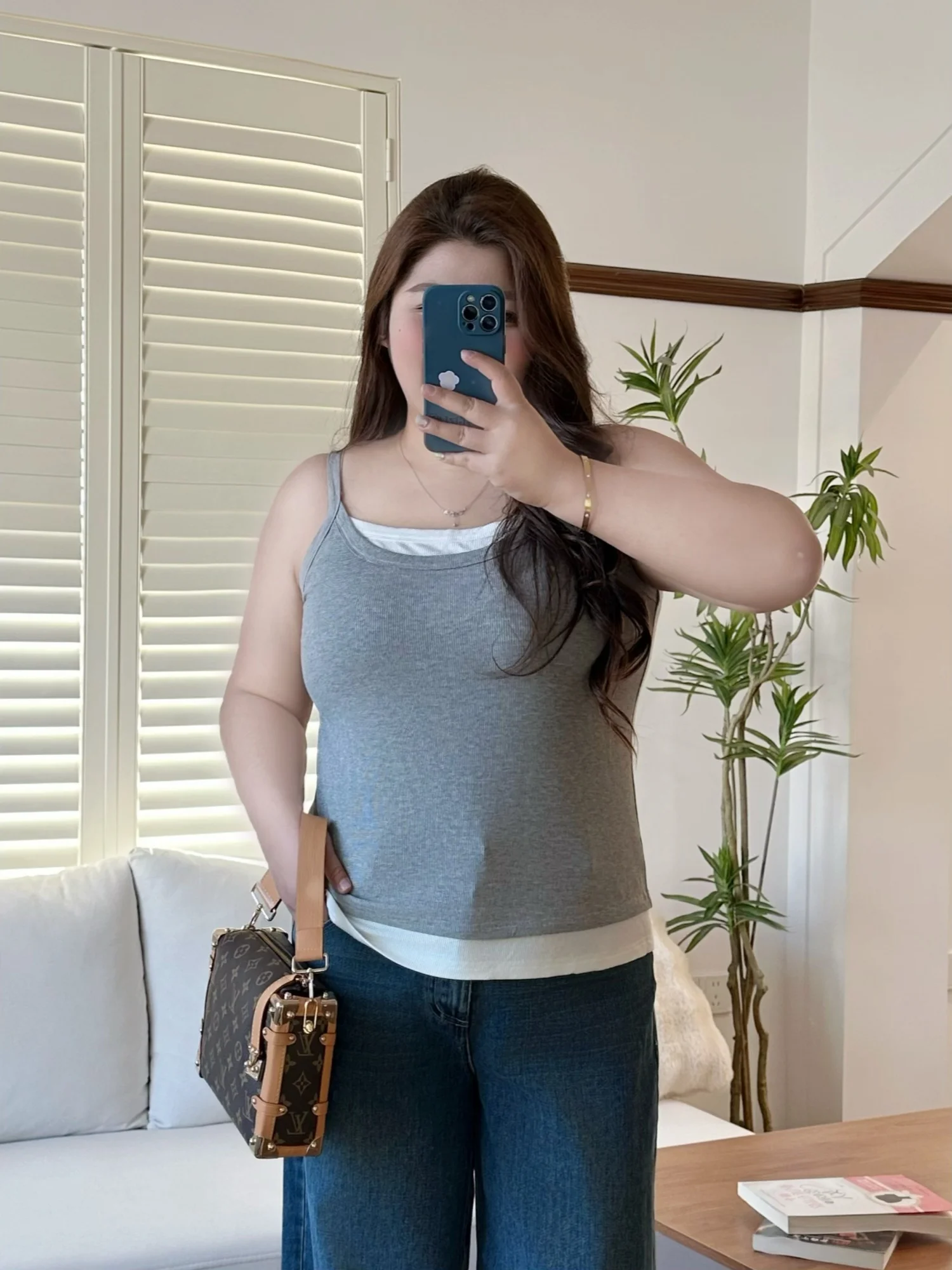 

Summer New Large Size Women's Sleeveless Tank Top Simple Style Inner Wear Trendy Commute Wind Standard Version Fake Two-Piece