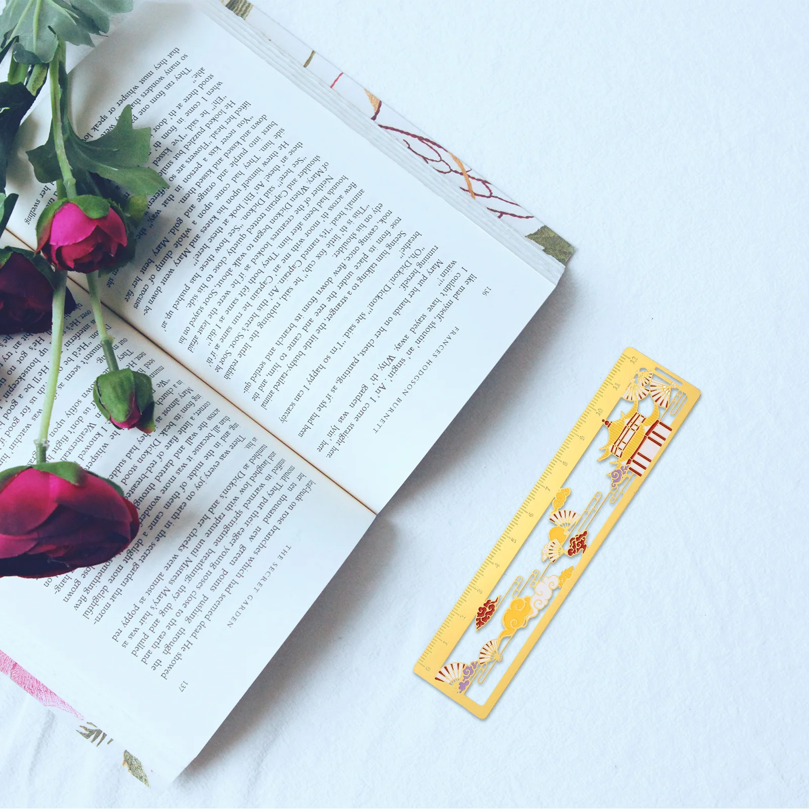 

Brass Bookmark Ruler Delicate Creative Vintage Metal Book Page Marker Thin Lightweight Reading Decoration Gift for Students
