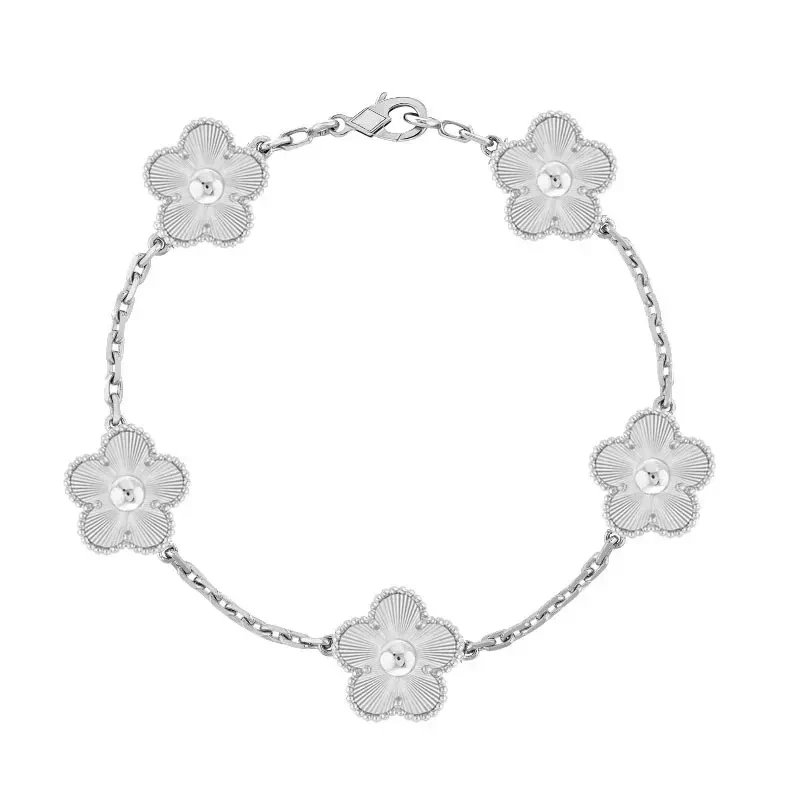 

2026 High-Quality Fashion Classic 4 - Flower Bracelet