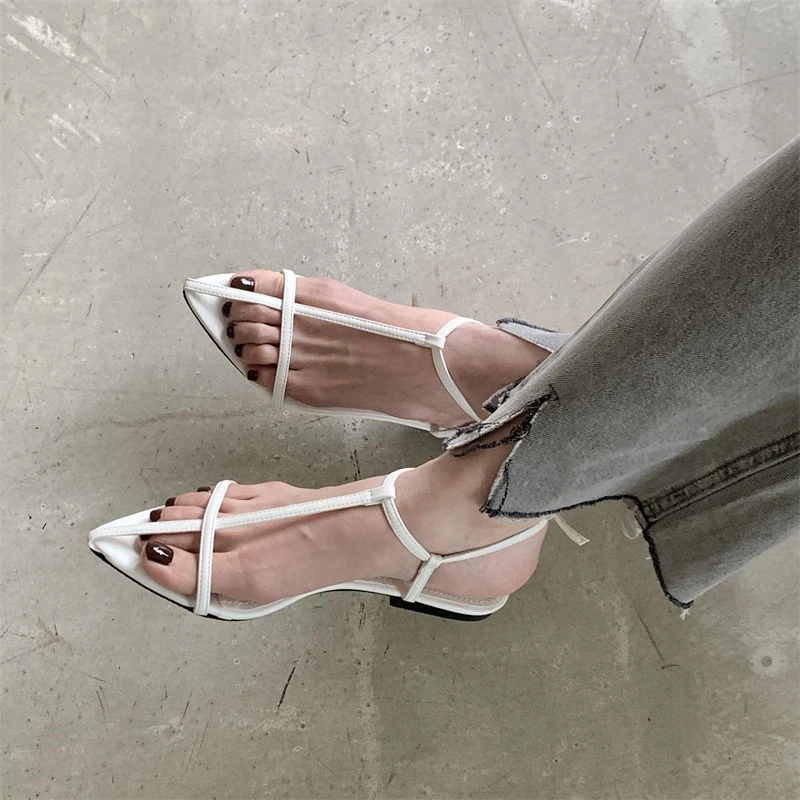 2022 New Fashion Pointed Toe Sandals Women Flat Casual Slide Ladies Shoes Sexy Narrow Band Gladiator Ankle Strap Beach Sandalias