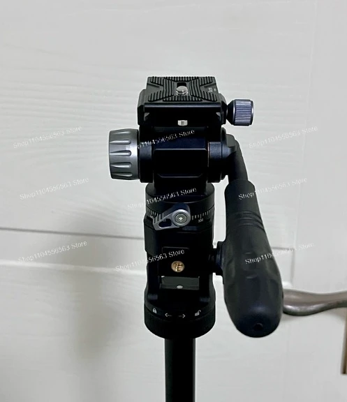 

Mini Metal Hydraulic Damping Pan Head for DSLR Mirrorless Camera Phone with Detachable Handle Quick Release Plate Tripod Mount