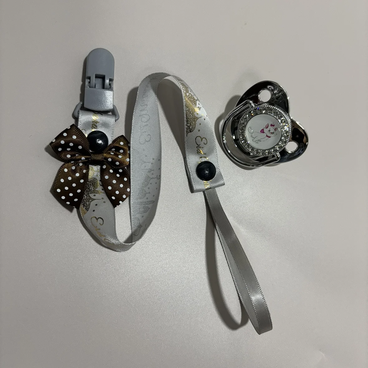

0-12M Anime print pattern baby pacifier without bisphenol A luxurious silver color a soothing pacifier suitable for babies
