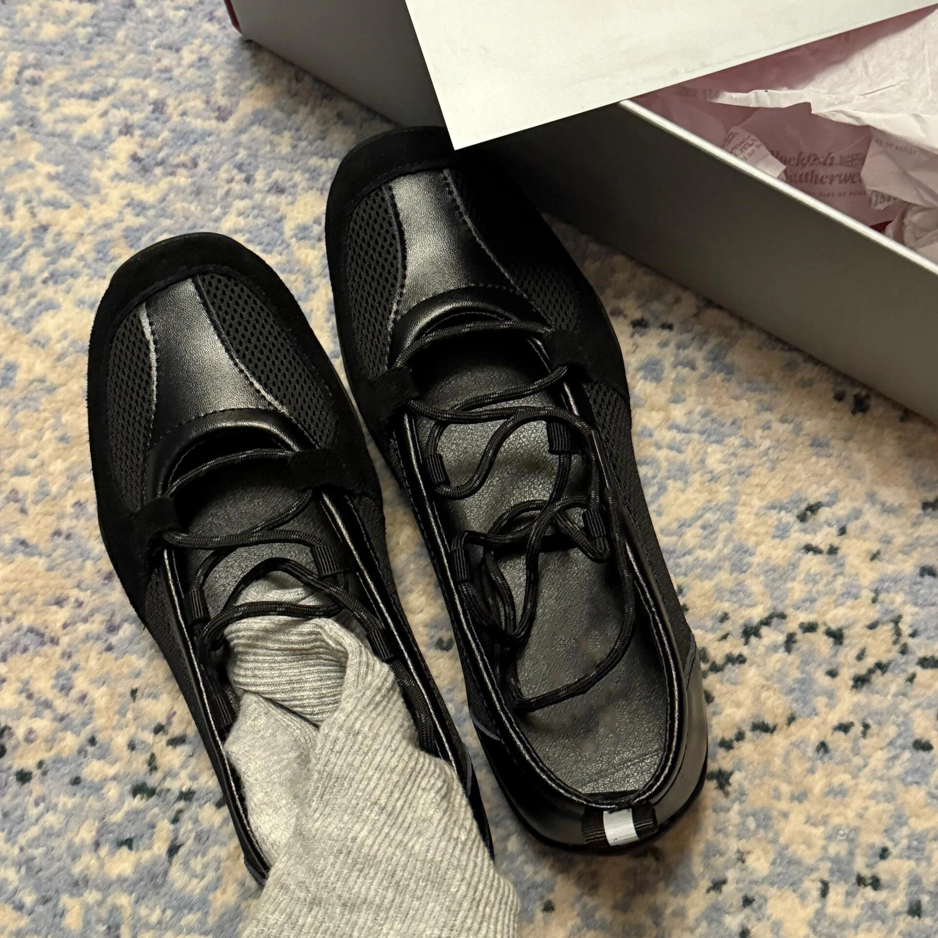 

Новинка весны 202, балетки на каблуке Sle Thi, женские туфли-лодочки Мэри Джейн с ремешком, лоферы на платформе, повседневные круглые туфли на плоской подошве, Toe oes