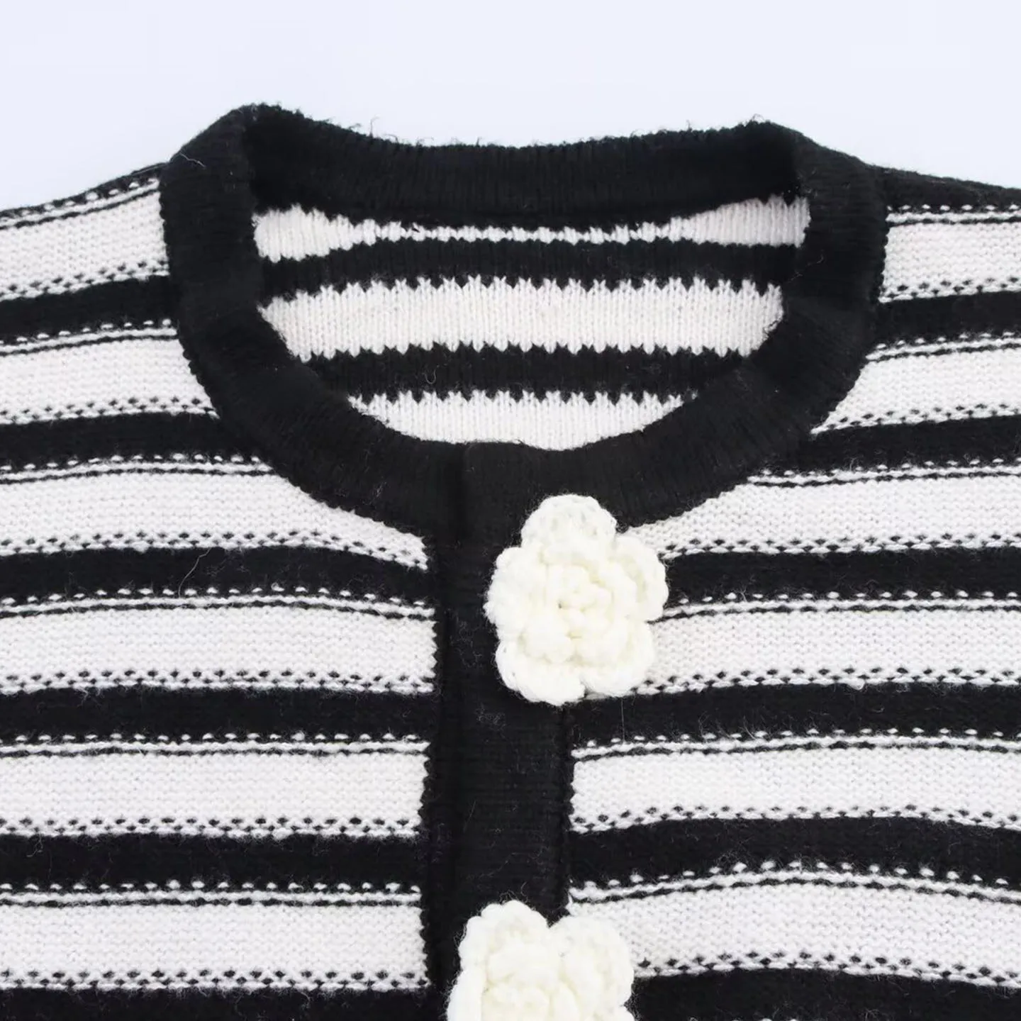 

Faionable Striped Open Cardigan Women's Sle Ele Flutton Decoration Casual Loose Fit Long Sve round Ne Knit...