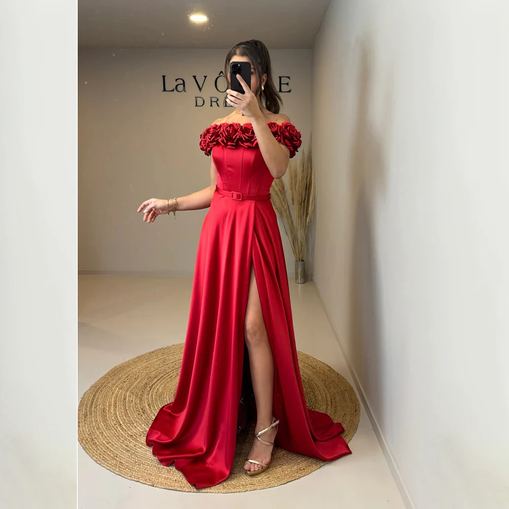 

Chraming Boat Collar Satin Handmade Flower Formal Belt Prom Dress A-line Side Slit Prom Club Gown with Court robes de soirée