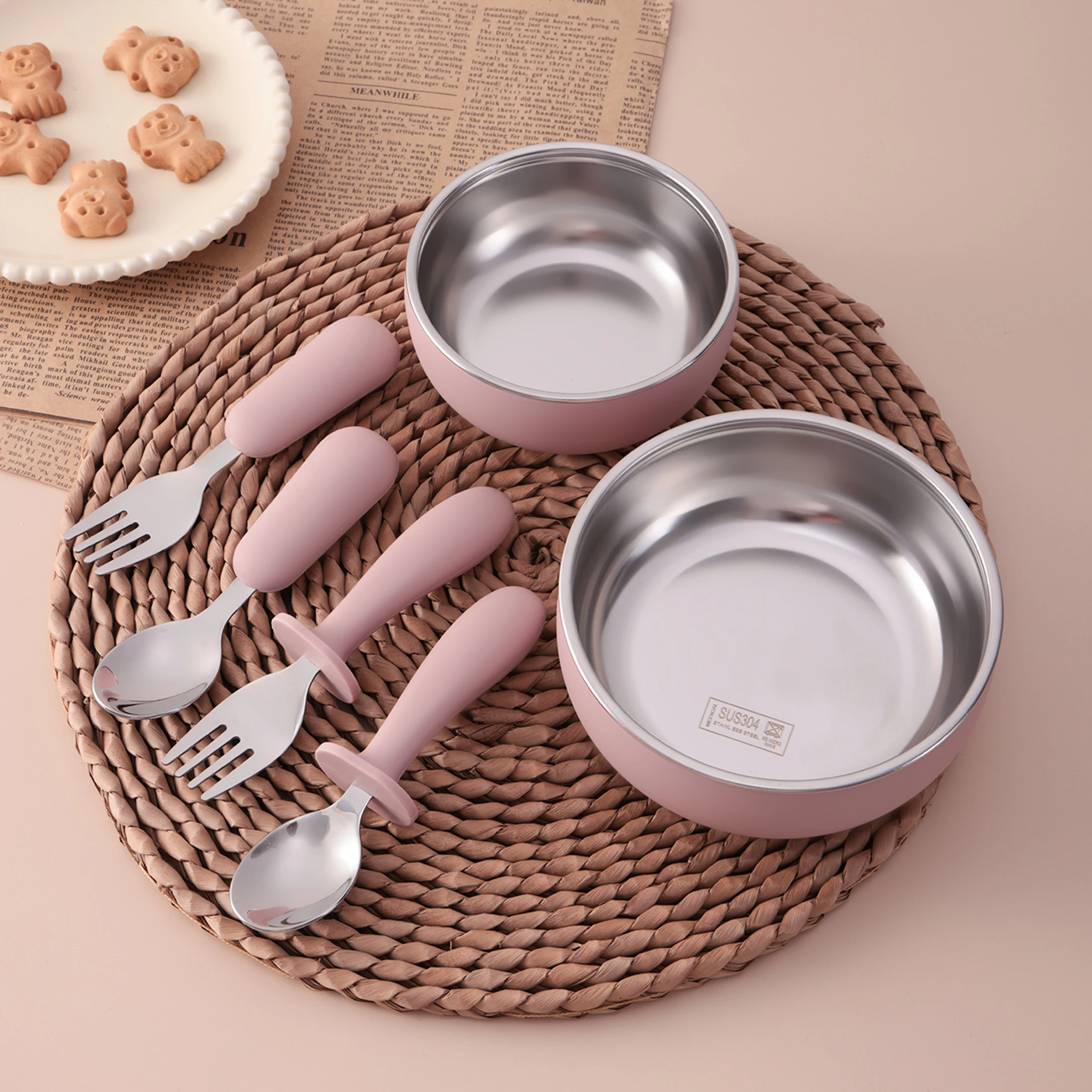 Рисунок 2 - набор для кормления детей из нержавеющей