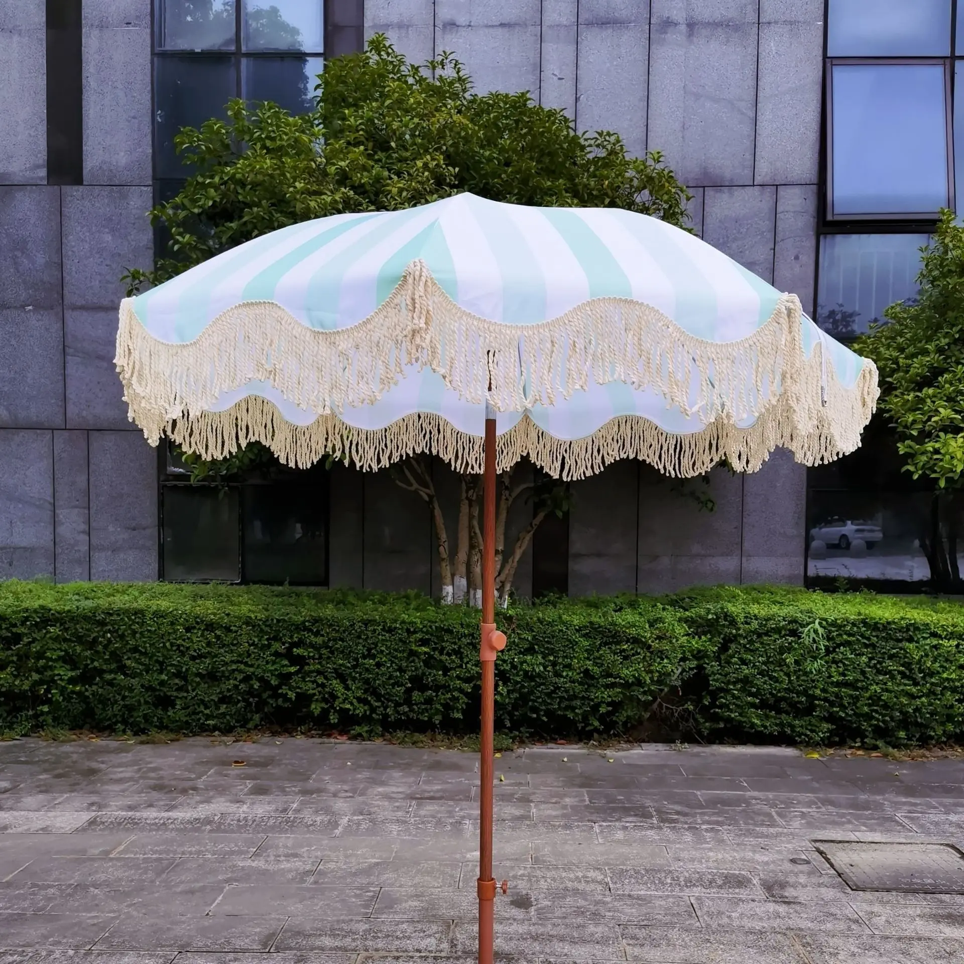 New cross-border striped beach umbrella, garden courtyard sun umbrella, swimming pool, pastoral vacation, outdoor shade tassel u