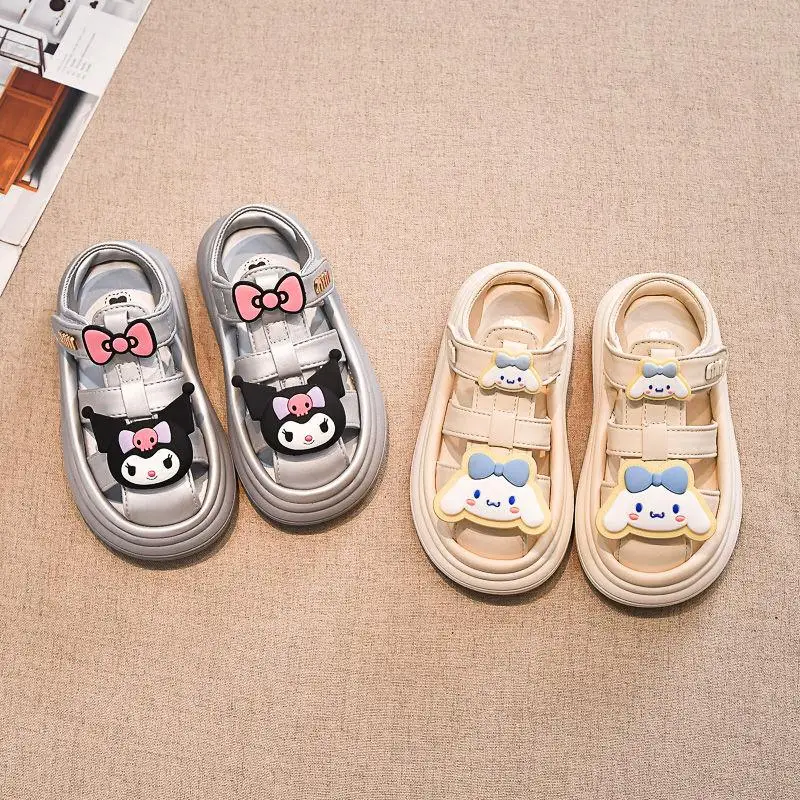 

Детские сандалии Sanrio с героями мультфильмов Kuromi, модная пляжная обувь для отдыха для девочек, износостойкая кавайная летняя обувь на мягкой подошве, подарок для девочек
