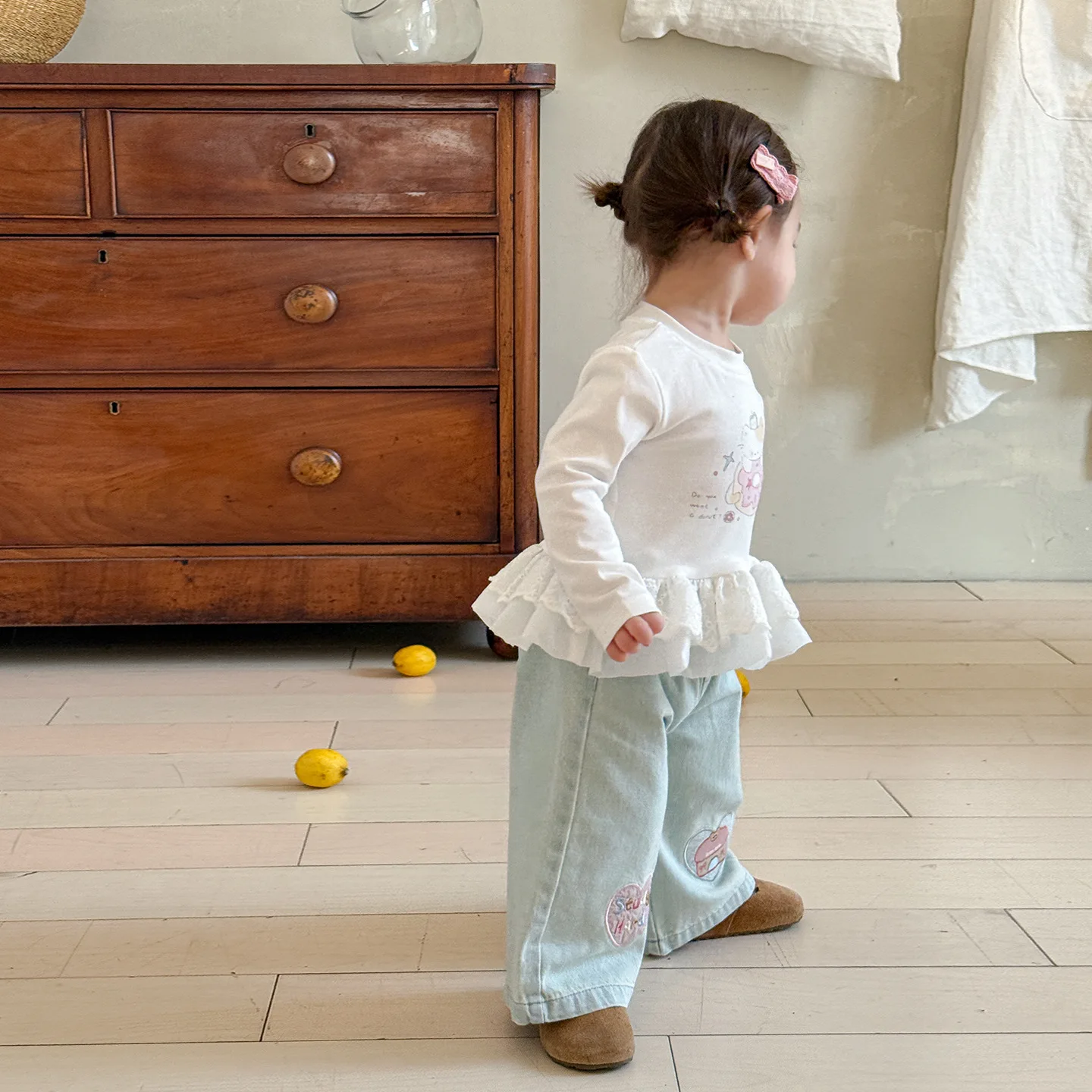 ملابس الأطفال الفتيات الخريف دعوى 2025 جديد للأطفال فتاة صغيرة النمط الأجنبي سترة أعلى السراويل ملابس الطفل