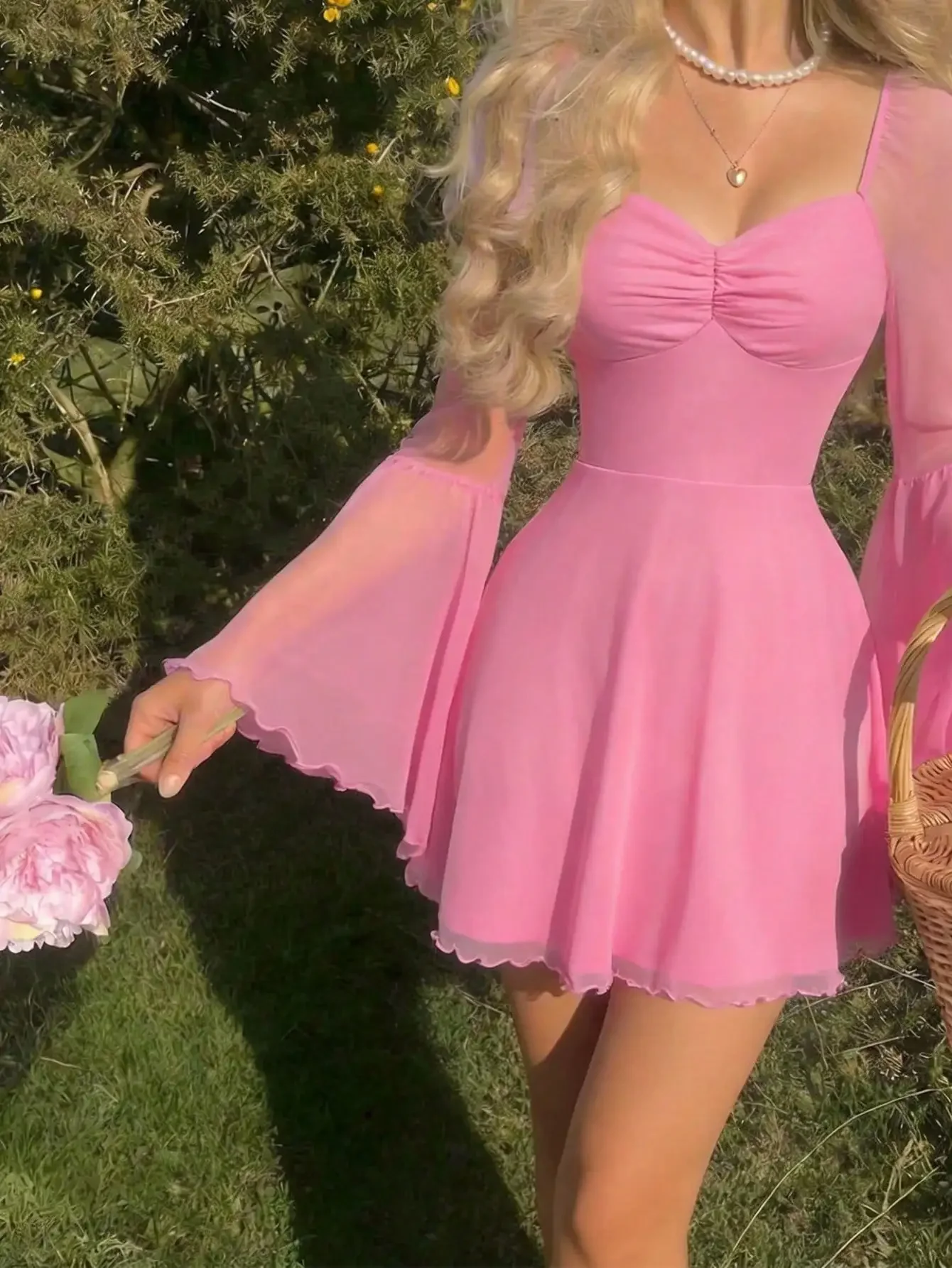 

Women's Pink Mesh Flare Sleeve Short Knit Dress, Suitable For Spring, Valentine's Day, Wedding