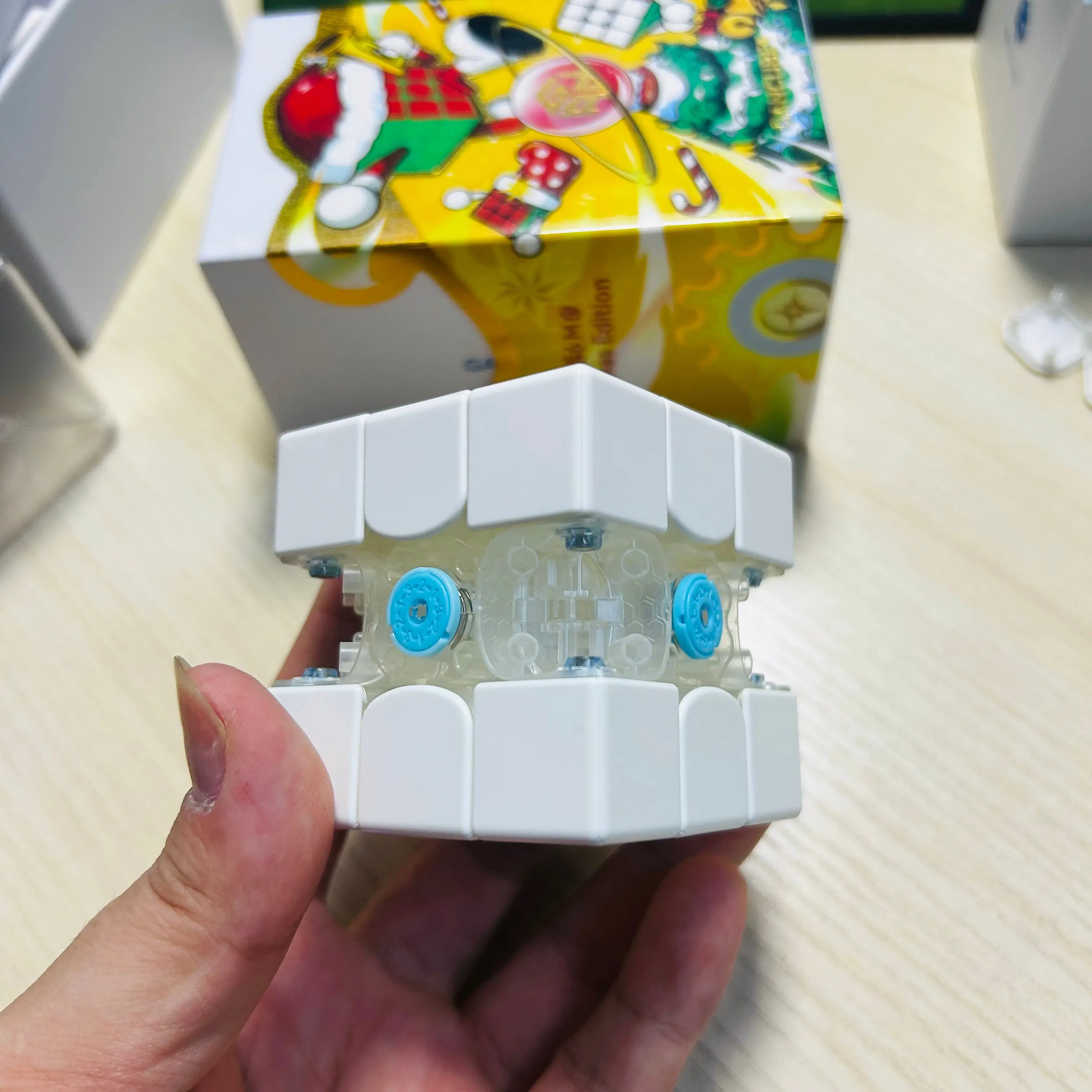 لتقوم بها بنفسك GAN 356ME 2025 إصدار عيد الميلاد مكعب غان 3x3 مكعب سرعة سحري مغناطيسي بدون ملصقات #3