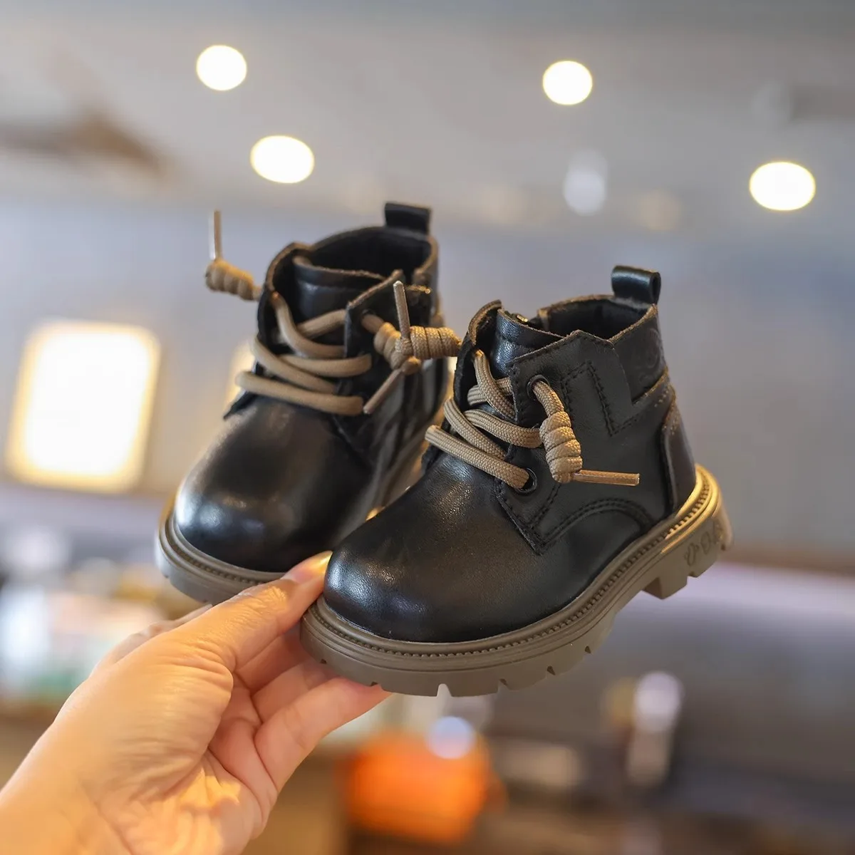 New Children's Fashion Boots Winter Thickened Boys Girls' Anti Slip Warm Leather Boots Side Zipper Solid Color Kids Casual Shoes