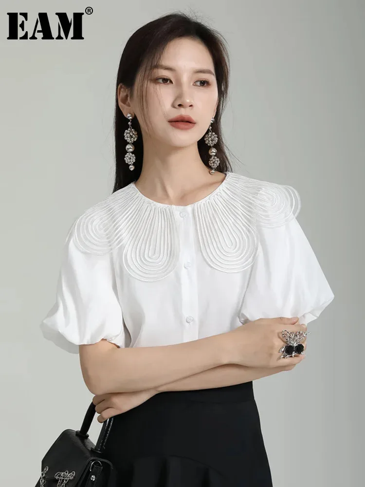 [EAM] Women White Pleated Color-block Blouse New Round Neck Short Puff Sleeve Loose Fit Shirt Fashion Spring Summer 2024 1DF7202