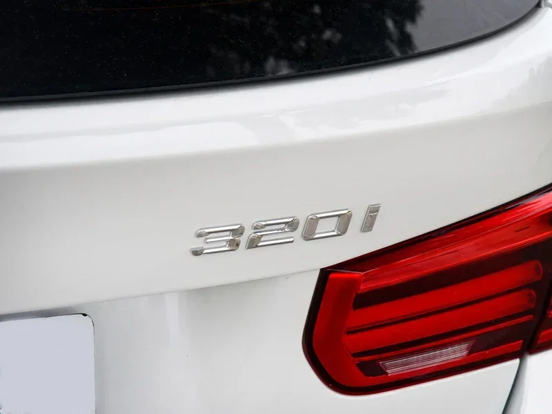 WHARGTSL 1pc Autocollant Arrière De Voiture Adapté For BMW 316d 318d