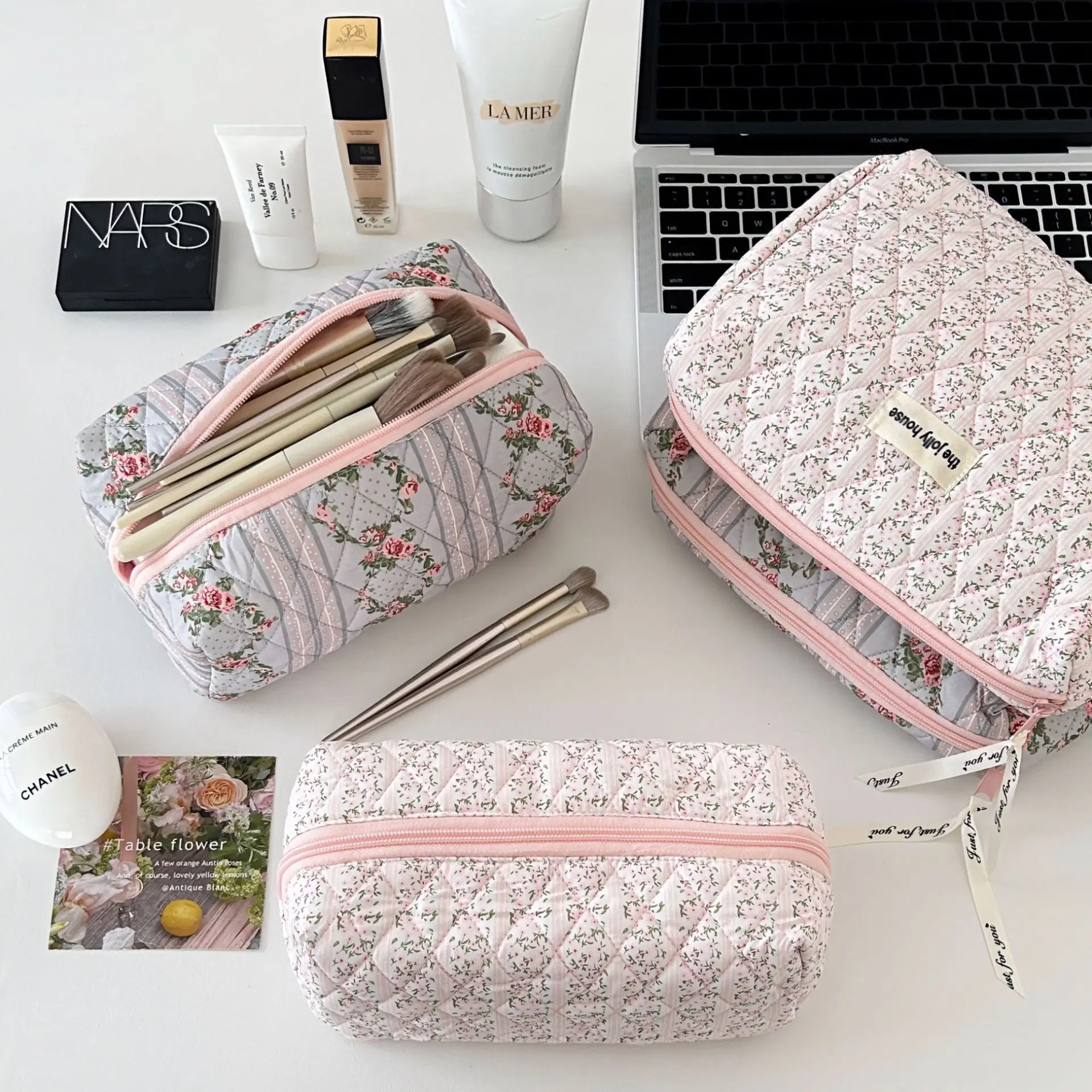 Quilting Seam Floral Print Makeup Bag Portable High-capacity Travel Women Cosmetics Storage Bag