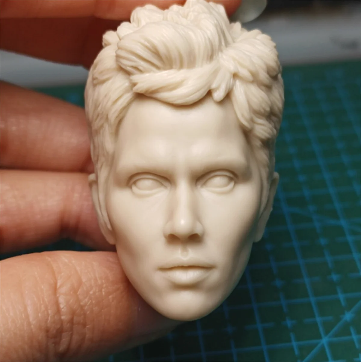 

Halle Berry /6 Scale Female Head Sculpt Anime 3D Head Carving Girl Head fit 12'' Action Figure