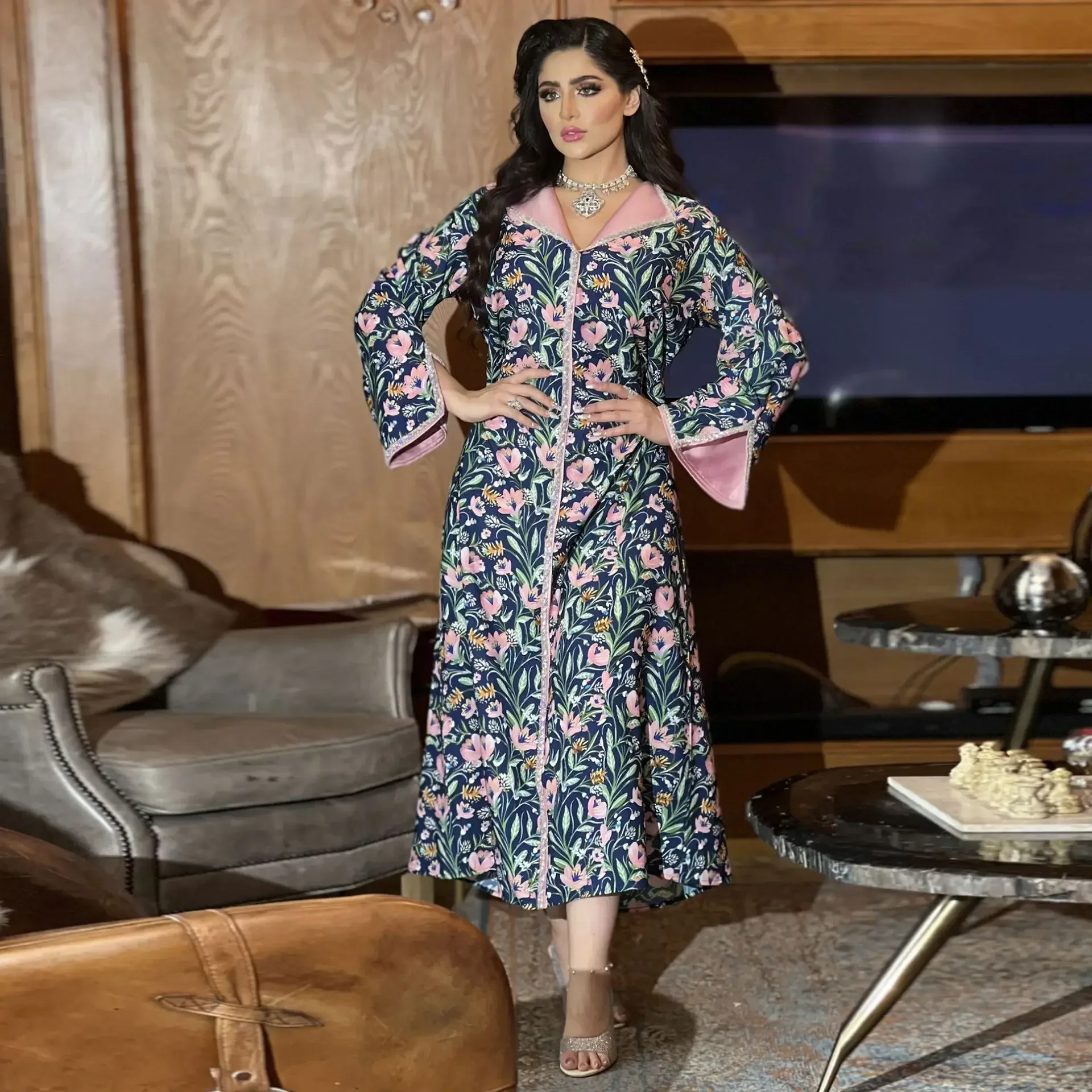 Vestidos de moda musulmana vestido largo estampado Abayas para mujeres cuello vuelto caftán bohemio de primavera Vestidos florales Dubai Abayas