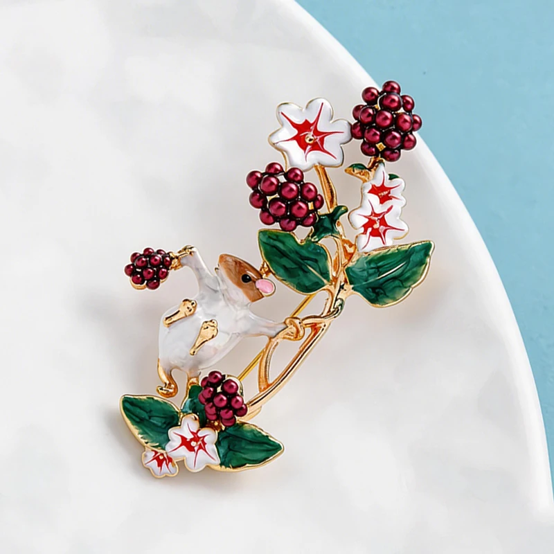 Wuli&baby Pick Fruits Squirrel Brooches For Women Lovely Enamel Animal Casual Party Brooch Pin Gifts