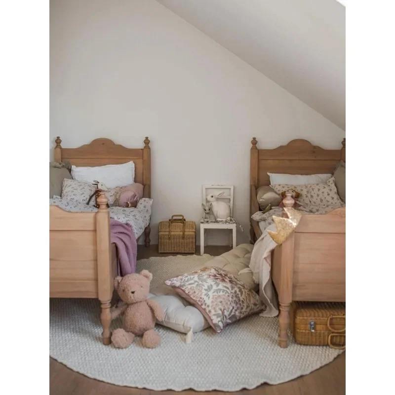 Solid wood guardrail French retro medieval small apartment sled household princess bed