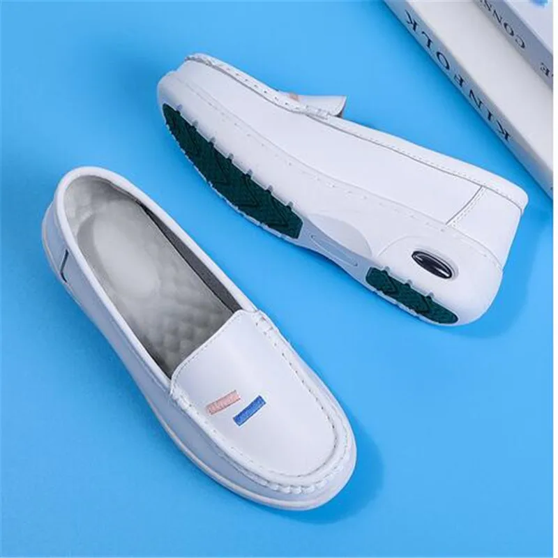 Women White Nurse Shoes Soft Sole Genuine Leather Female Slip-on Ballet Footwear Nurse Work Loafers High Quality Plus Size 34-40