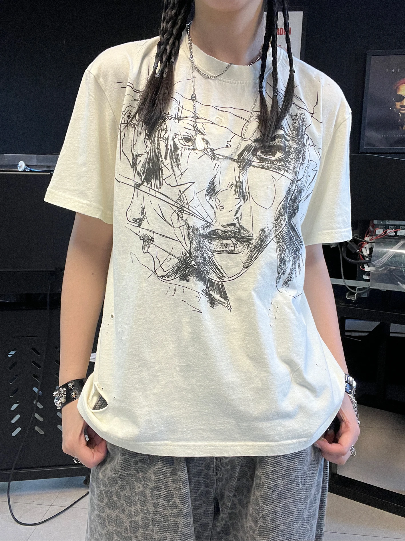 Retro Sketch Lightweight Hole Couple's T-shirts Men's Short Sleeve Breathable Cotton Polyester Elastic Fiber Spring 2025