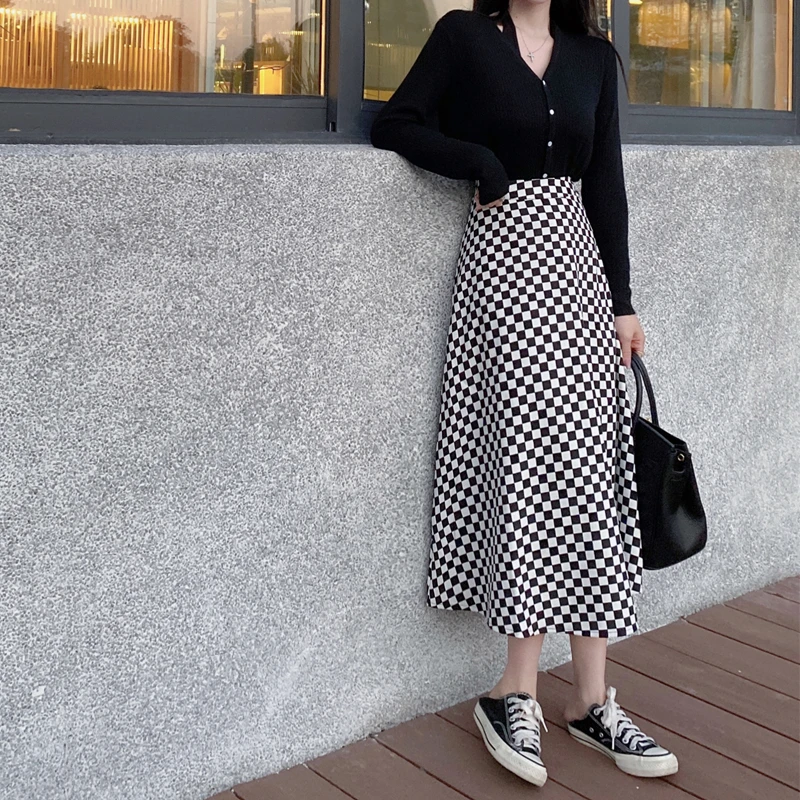 Falda a cuadros de cintura alta para mujer, falda de longitud media con corte en A, adelgazante, con patrón de tablero de ajedrez en blanco y negro, nueva colección primavera-otoño
