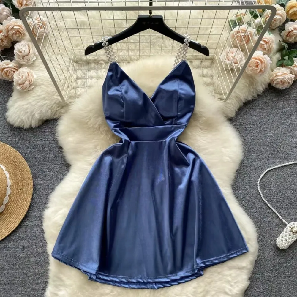 サテンの空中ブランコドレス,ハイウエスト,エレガント,Vネック,真珠のストラップ,裸の背中,スリム,パーティー,休暇,ビーズ,夏服