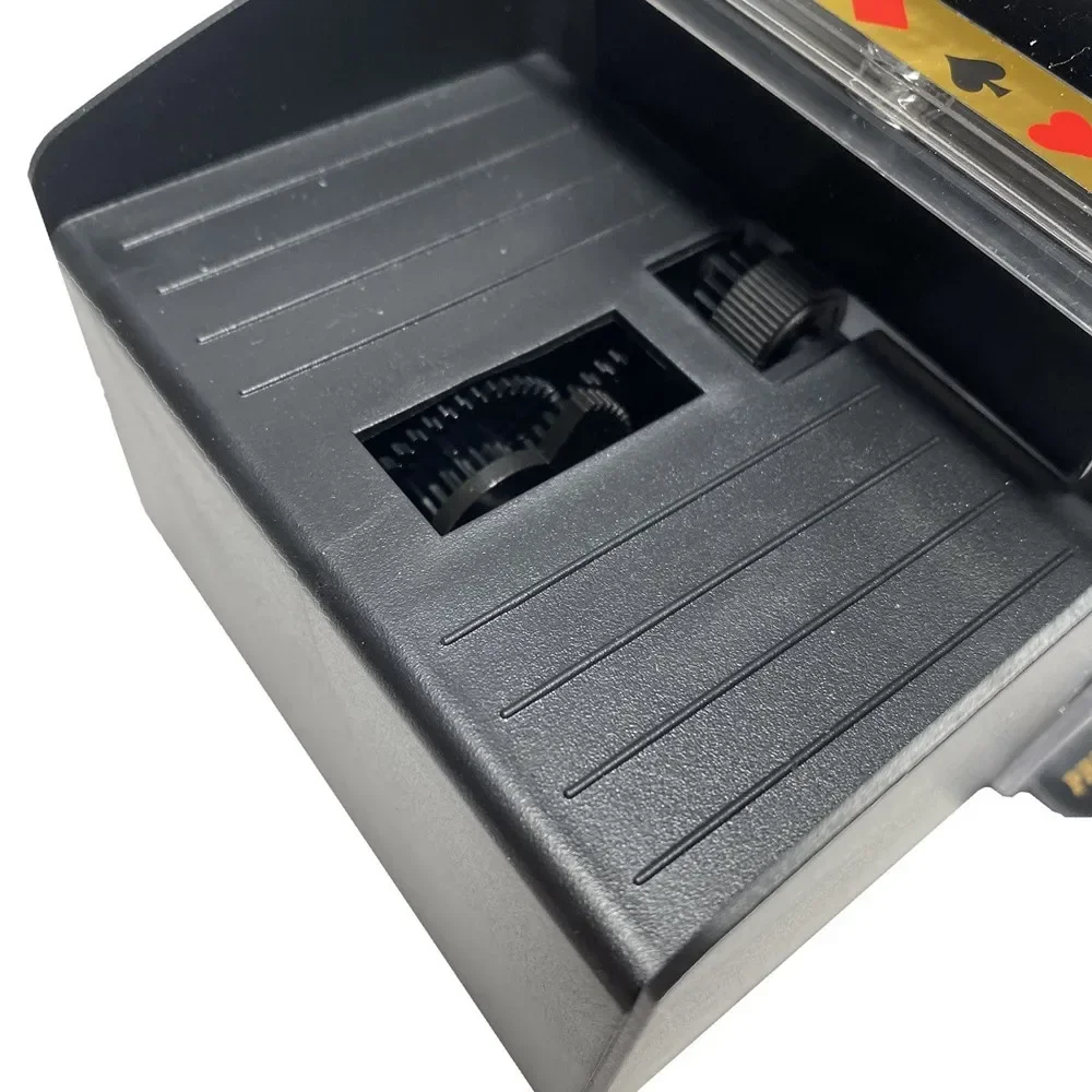 المحمولة لعبة البوكر المتثاقل آلة خلط أوتوماتيكية بالكامل 2/4/6 طوابق من أوراق اللعب بطارية تعمل بالطاقة مكافحة الغش أداة لعبة