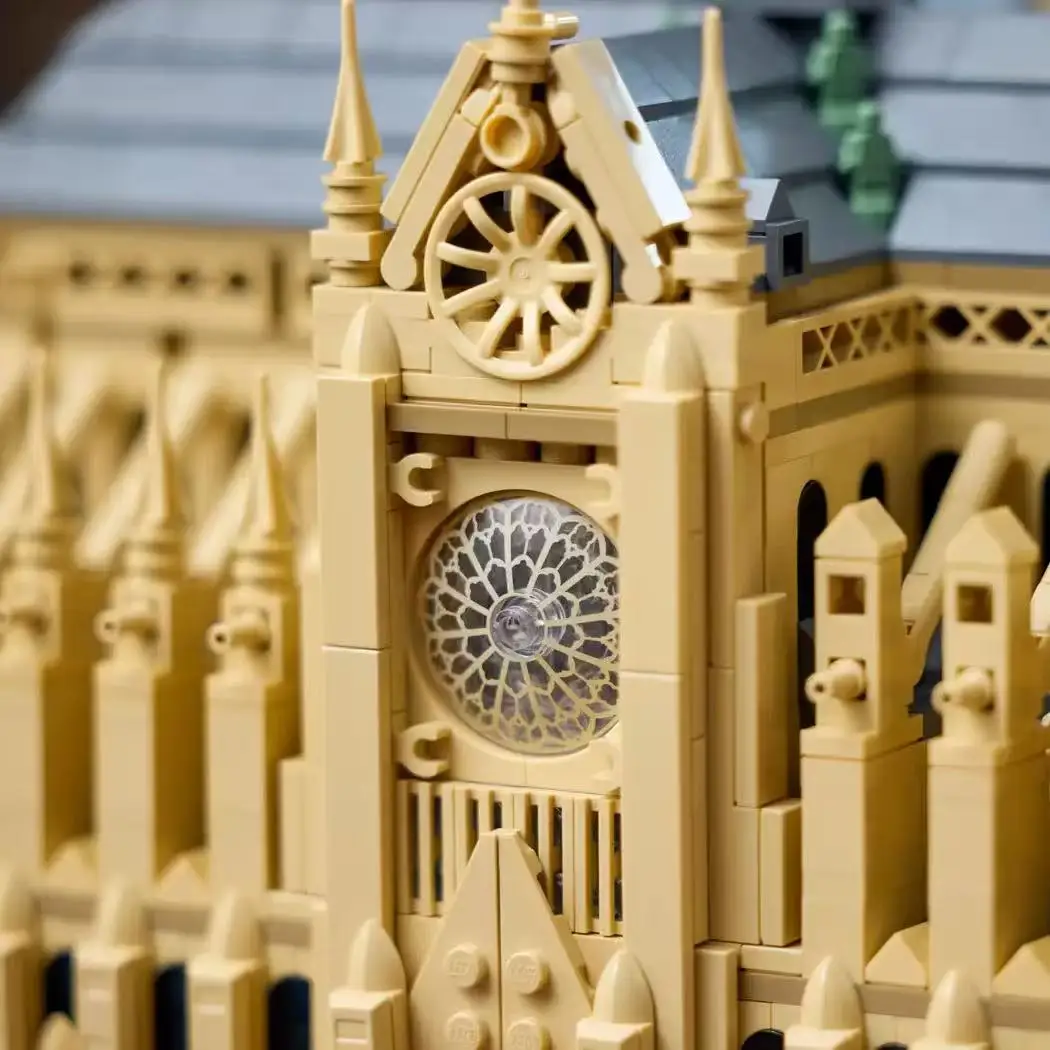 متوفر 21061 نوتردام دي باريس مجموعة نماذج البناء العالمية الشهيرة مجموعة مكعبات البناء ، هدية عيد الميلاد ، هدية عيد ميلاد