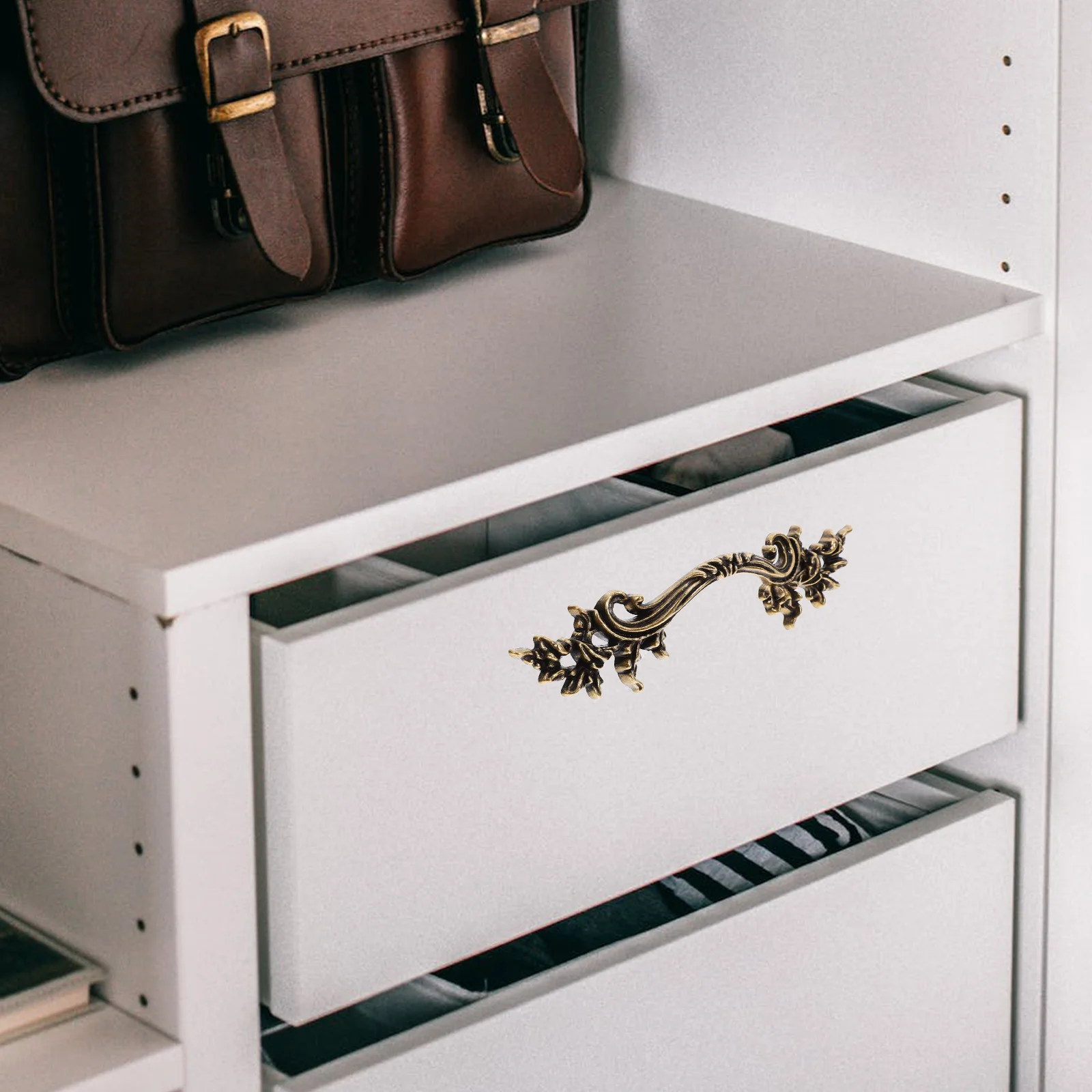 

1pc Vintage Metal Dresser Knob Classic European Style Furniture Pull Handle Engraved Handle For Cabinet Dresser Wardrobe