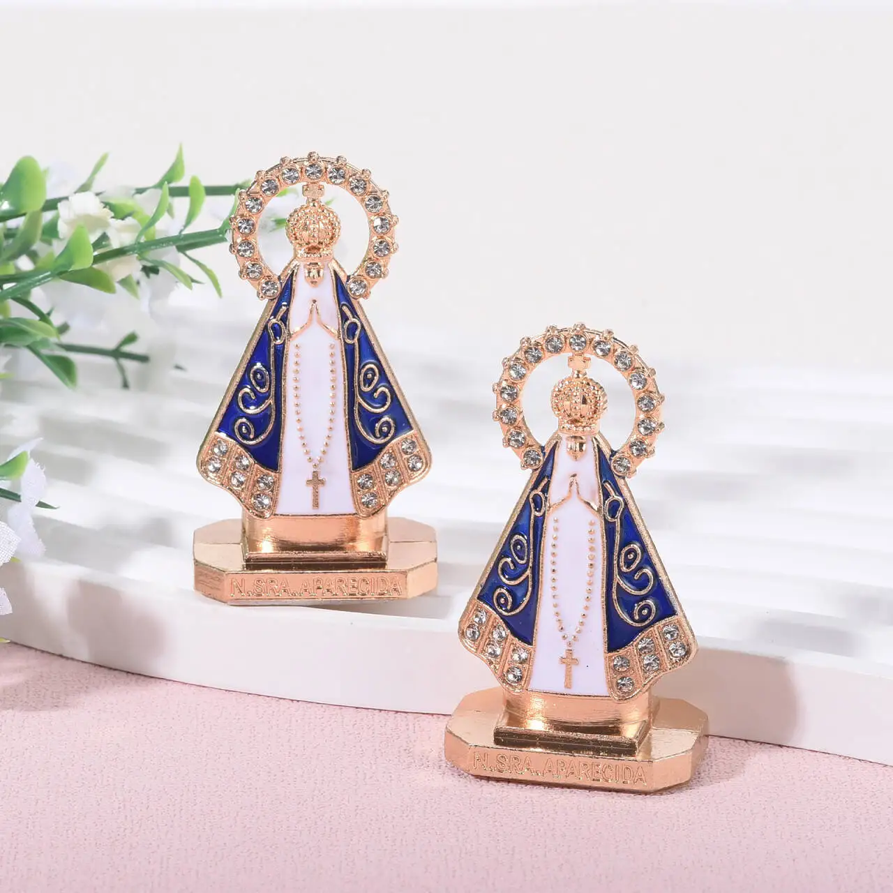 Exquisite Alloy Ornament Religion Holy Mother Diamond-studded Decoratable Car indoor ornament Dropshipping