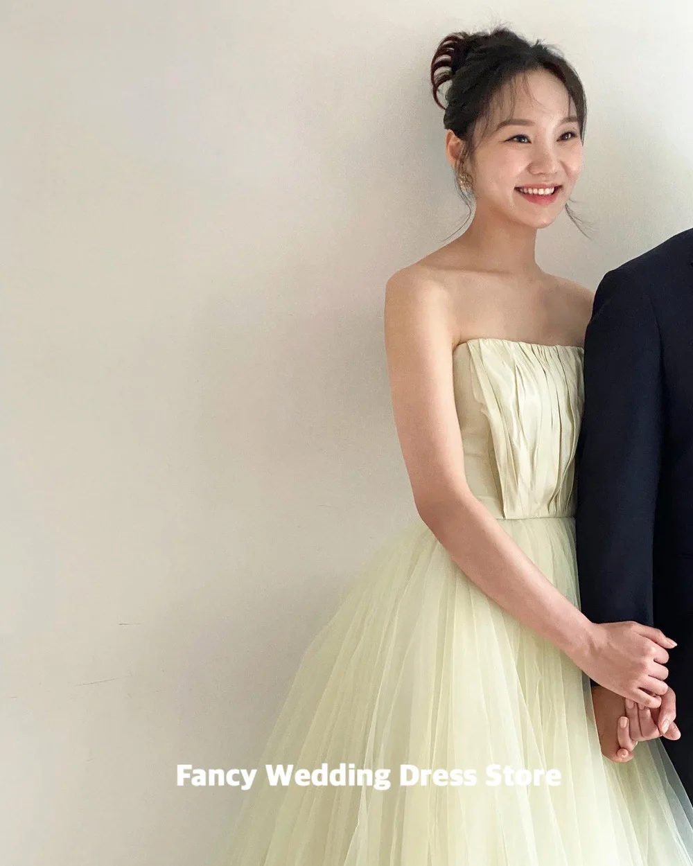 Fancy Simple Green Wedding Dress Sleeveless Korea Women Photograph A Line Soft Tulle Pleats Bridal Dresses customized