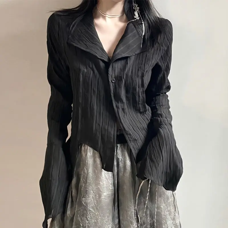 Dark Pleated Black Long Sleeved Shirt for Women with A Niche Design Flared Sleeves Retro Wabi Sabi Style Top