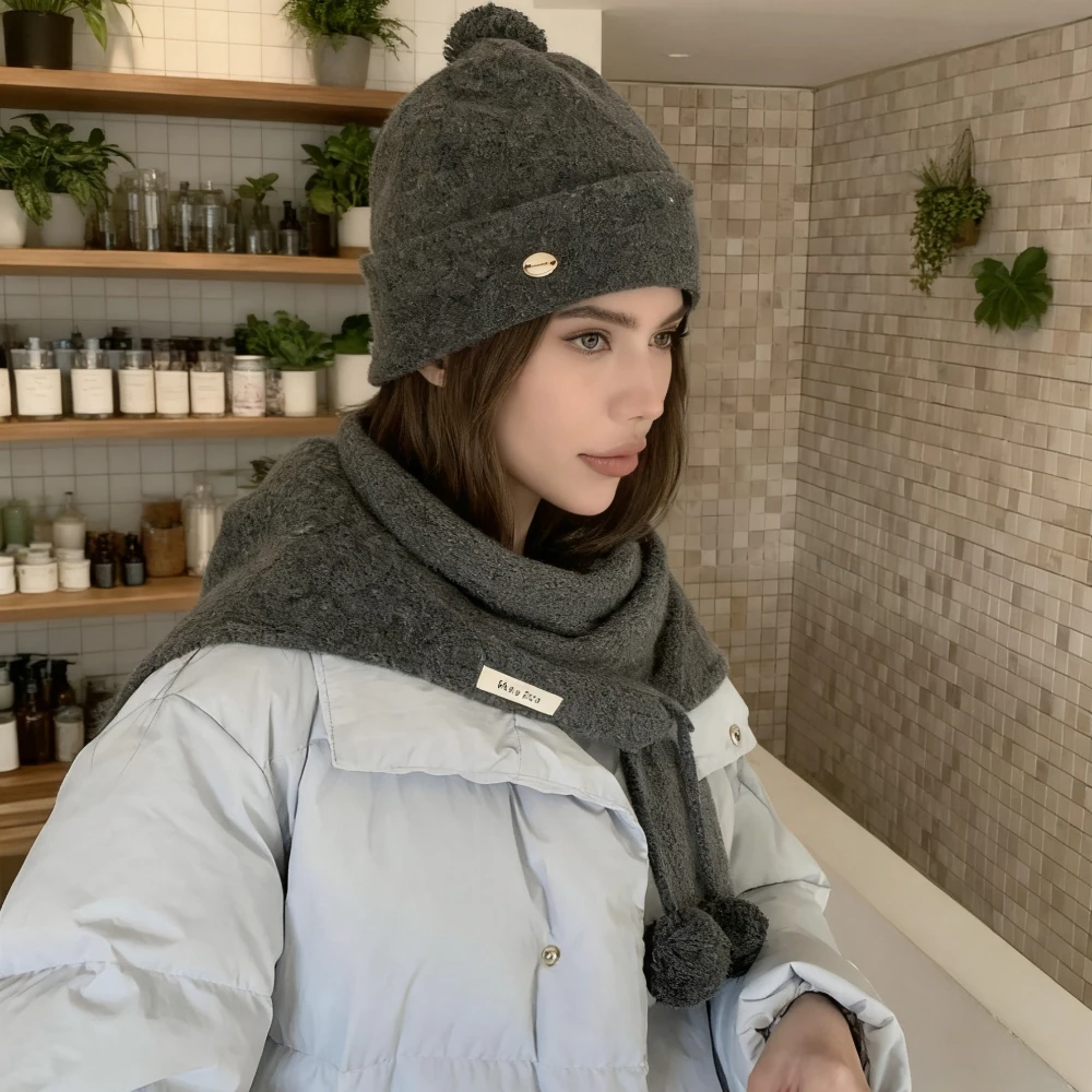 2Pcs Korean hat scarf two-piece set cute skin-friendly hairball hat warm scarf shawl