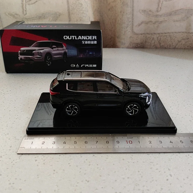 1:43 OUTLANDER SUV 2023 Simulation Alloy Model Car Diecast Toy Collectible Ornament Gifts