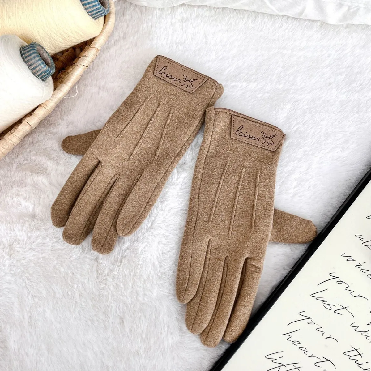 Couple's reindeer warm gloves with touch screen, winter anti cold and windproof velvet outdoor cycling solid color gloves