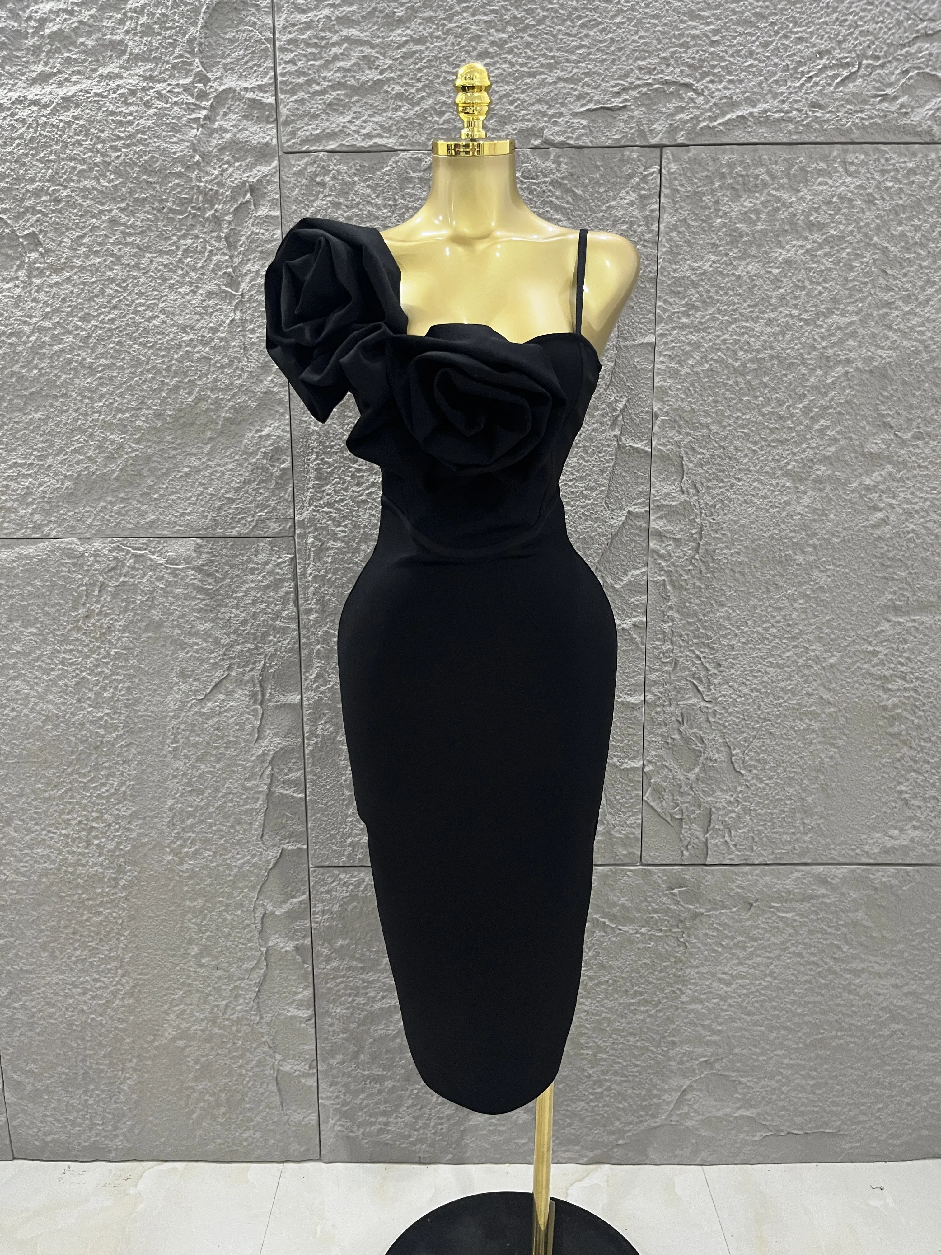 

Glamorous Black Color Women Sexy Strap Florals Bodycon Midi Bandage Dress Celebrate Nightclub Party Birthday Evening Party