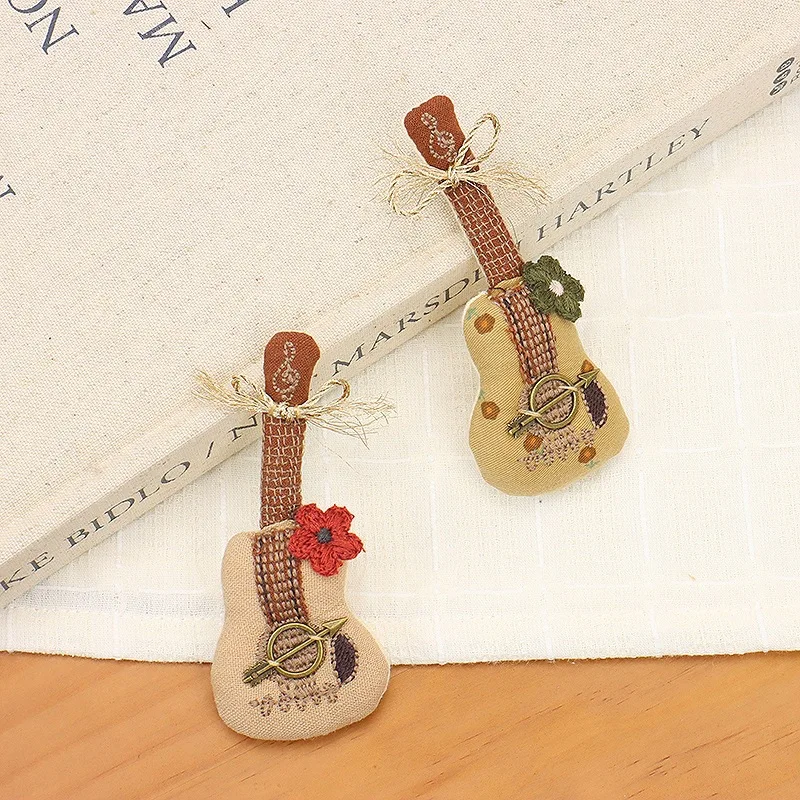 بروش الغيتار اليدوية الكتان نسيج القطن دبوس غريب الأطوار لحقيبة الشعر الملابس البوهيمي نمط ملحق ديكور 1 قطعة #1