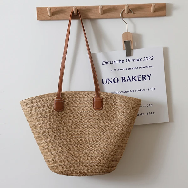 

Large Capacity Straw Woven Tote Bag for Commuting Beach Vacation Holiday Basket Bucket Style Women's Handbag Travel Bag